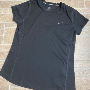 Nike Medium Black Running Short Sleeve Shirt